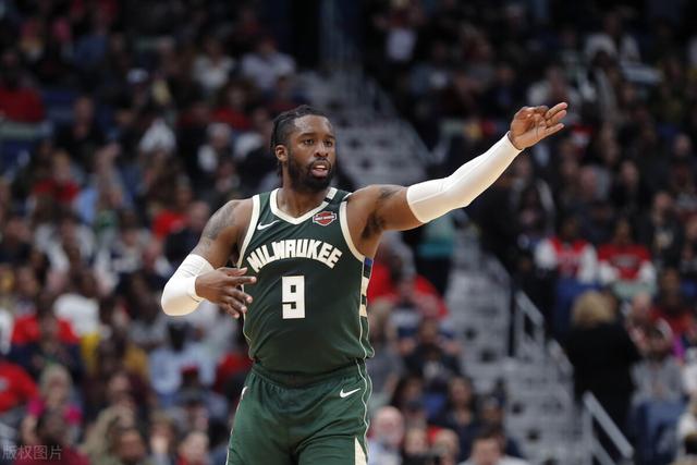 猛龙将退役卡特15号球衣 队史首个被退役号码